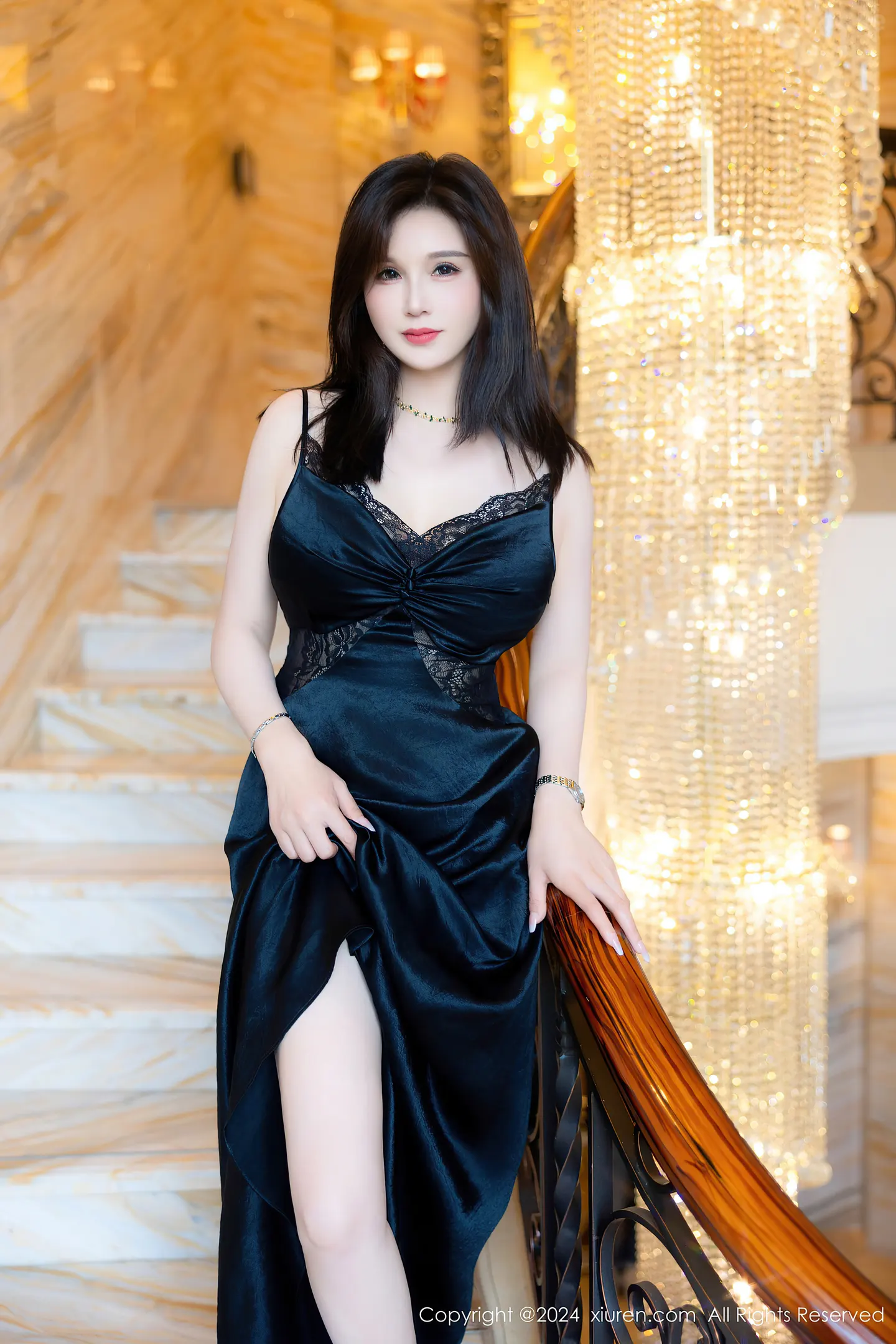 图片[5]-[XiuRen秀人网]VOL.8825 模特水水姐黑色连衣裙露黑色情趣内衣配黑丝吊袜极致魅惑写真73P-秀人网官方网站